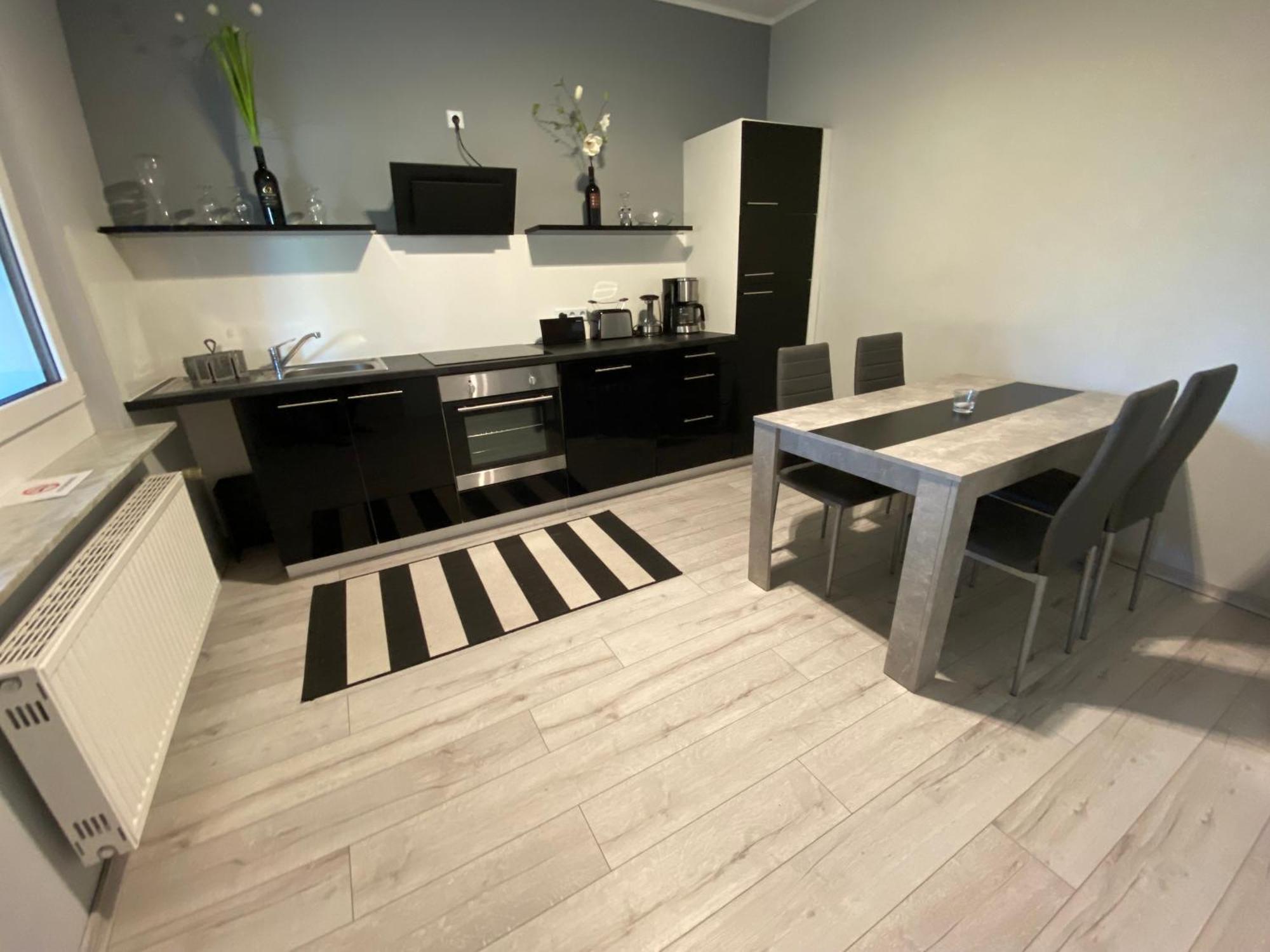 Ferienwohnung Suedstadt-Oase บาดเอินเฮาเซน ภายนอก รูปภาพ
